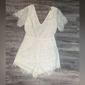 HenriGirl Elegant White Lace Floral Romper - Size Small, Wedding/Events